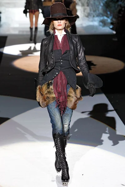 Look 8